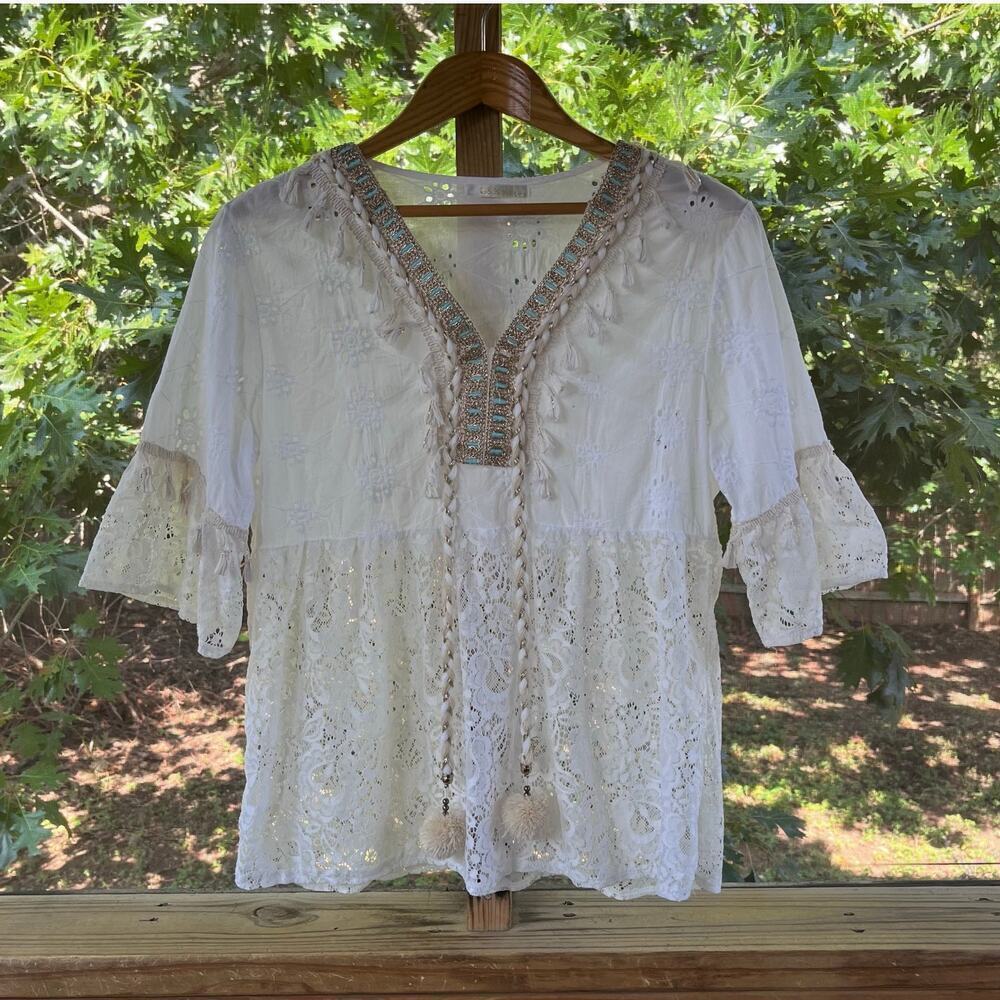G8 Moda Women's White Boho Top Lace Eyelet Tassel Accents Size L/XL